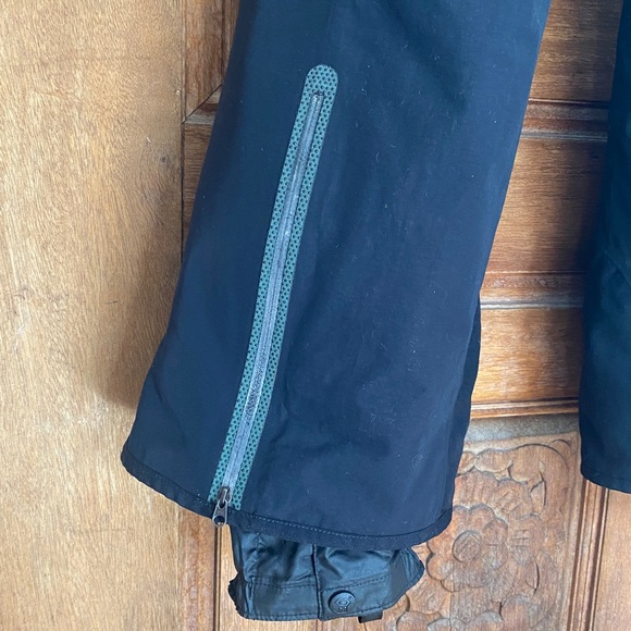 Mountain Hardwear snow pants conduit black nylon womens MEDIUM - Picture 4 of 16
